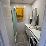 Nabrezna Apartment *