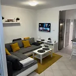 Apartment Nabrezna *