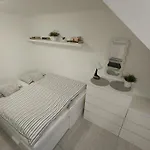 Apartment Nabrezna Nove Zamky